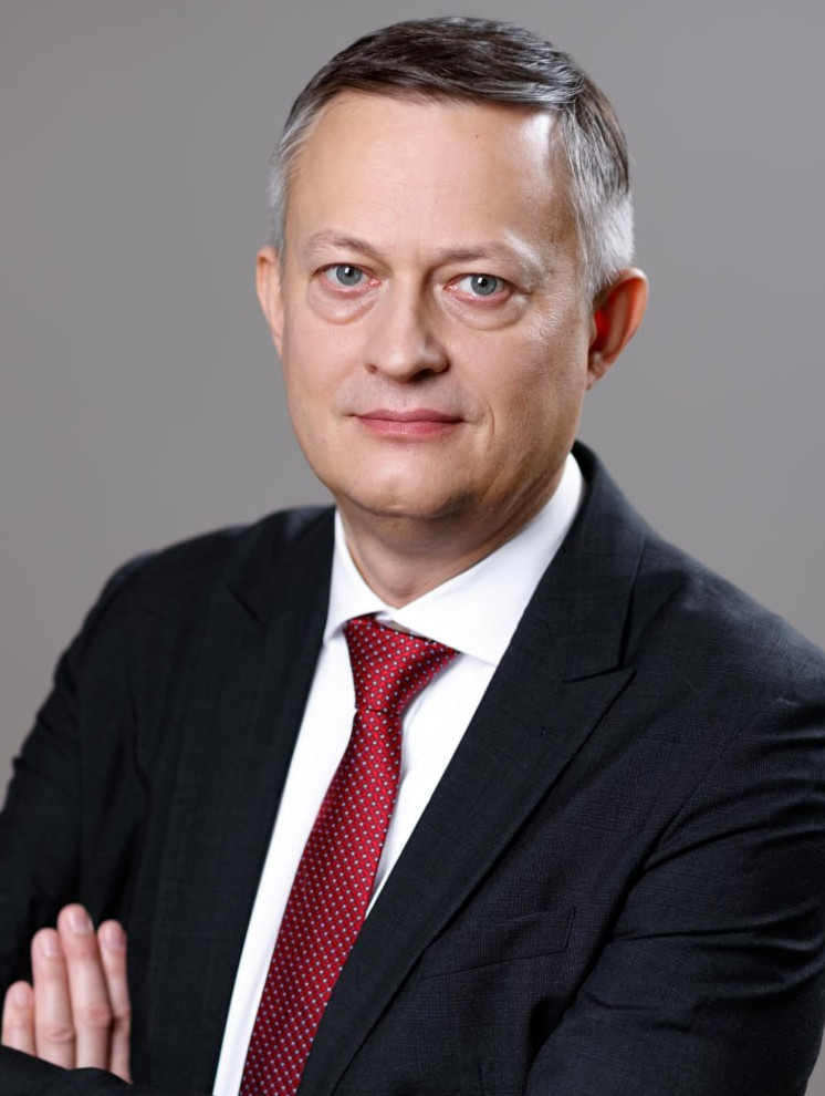 Eduard Bekeschenko（Эдуард Бекещенко）